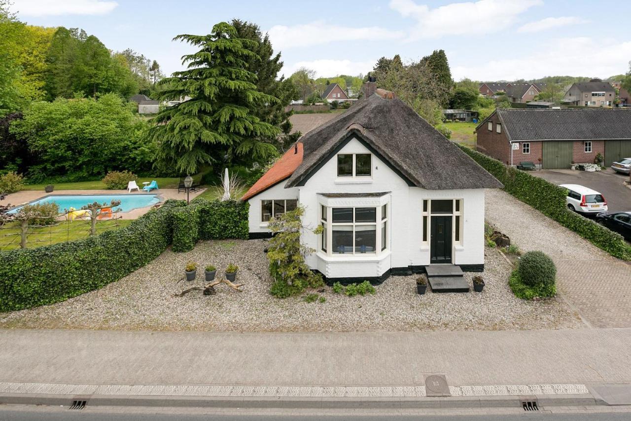 Het Opgemaakte Bed Bed & Breakfast Haps Exterior photo